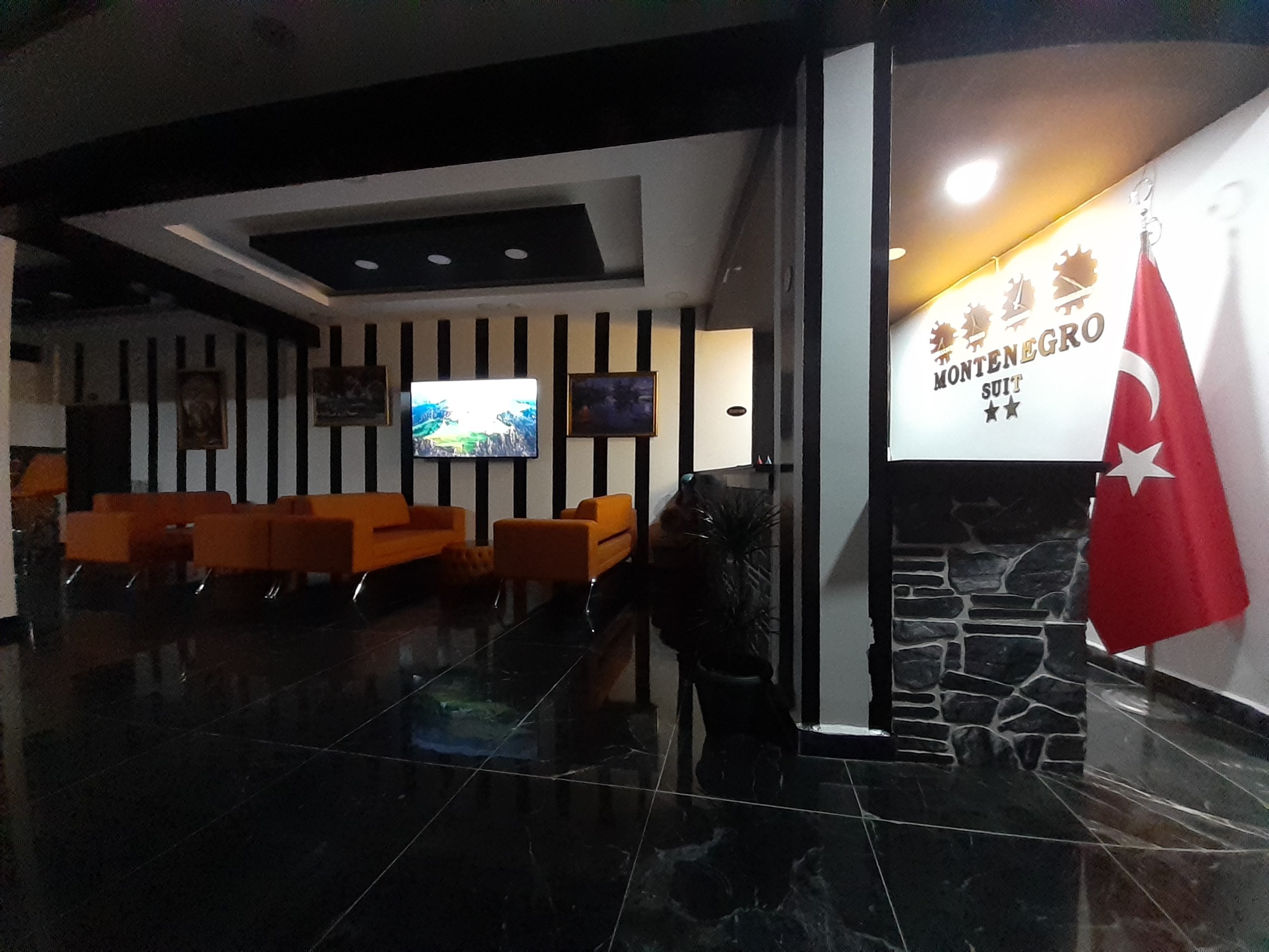 MONTENEGRO SUİT OTEL