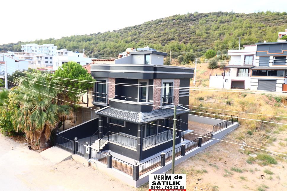 İzmir Seferihisar Doğanbeyde  Satılık Mustakil Sıfır Lüx 3+1 Yazlık